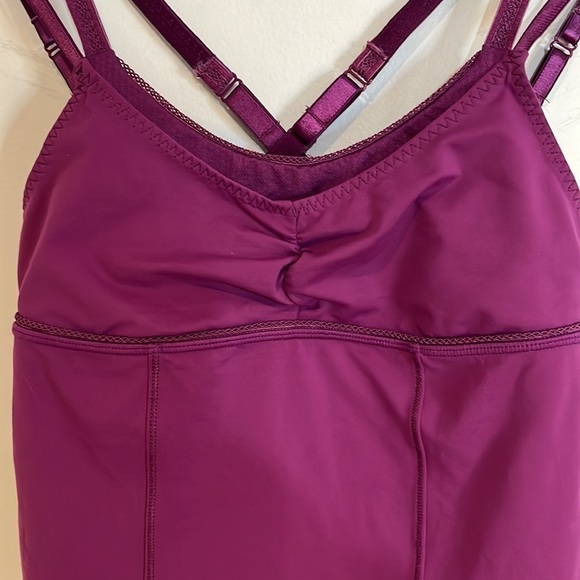 Lululemon Warrior 1 Dual Strap Layered
Yoga Workout tank top size 4 in dewberry - Picture 7 of 8